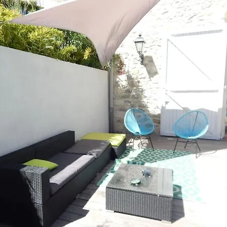 Spacieuse Maison De Village Avec Piscine