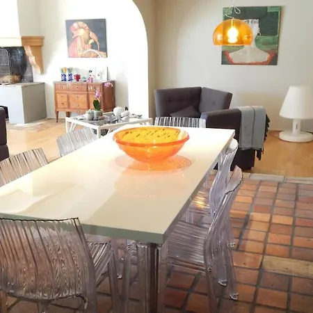Spacieuse Maison De Village Avec Piscine Villa