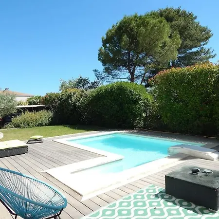 Spacieuse Maison De Village Avec Piscine Villa *